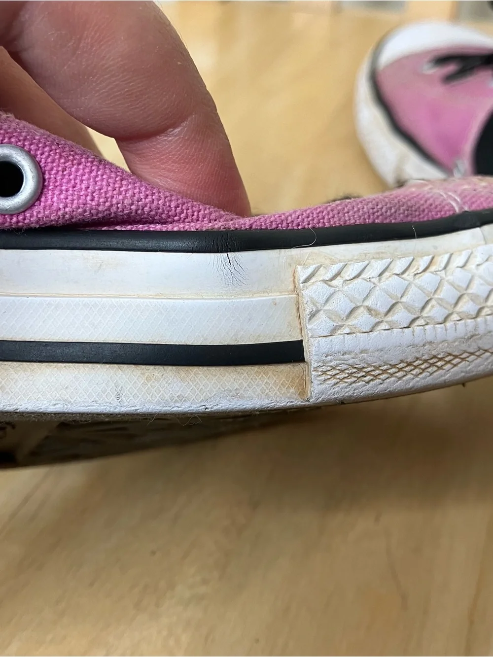 Converse girls sneakers black and pink 3.5